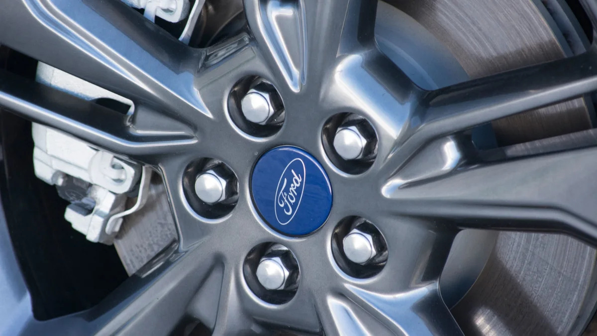 2017 ford fusion sport wheel