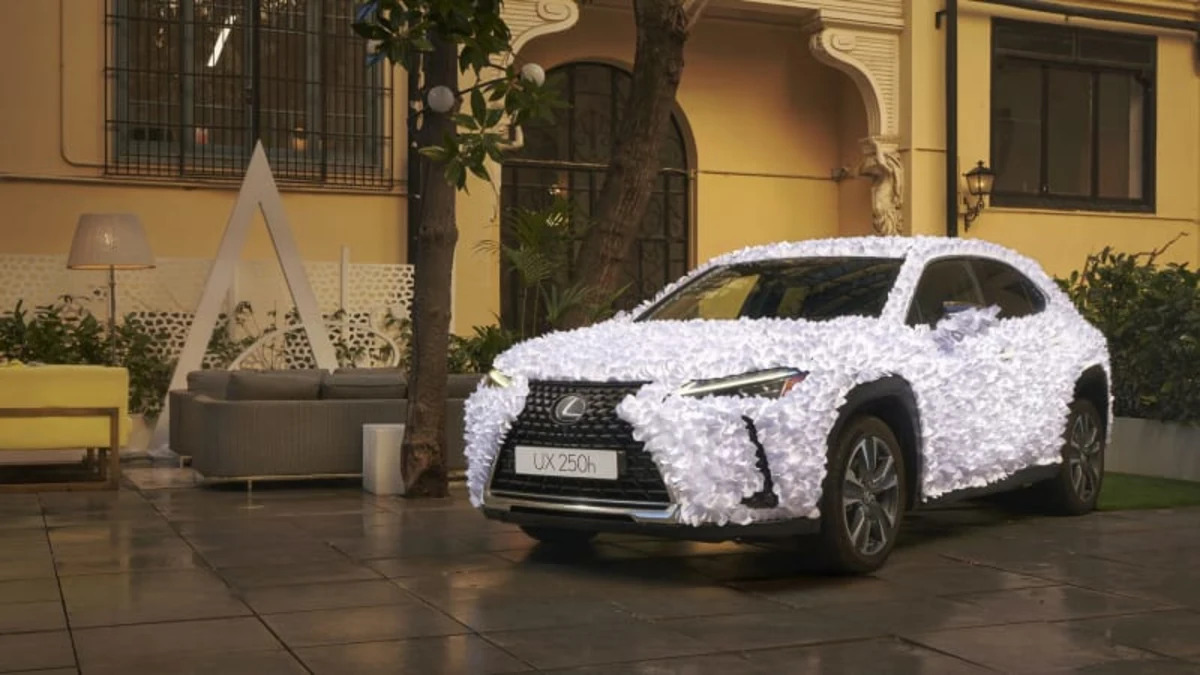 Flower petal-covered Lexus UX 250h wins art car competition