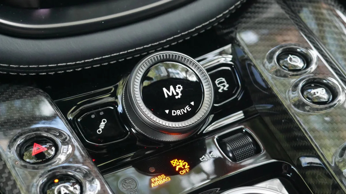 Aston Martin DBX707 drive mode knob