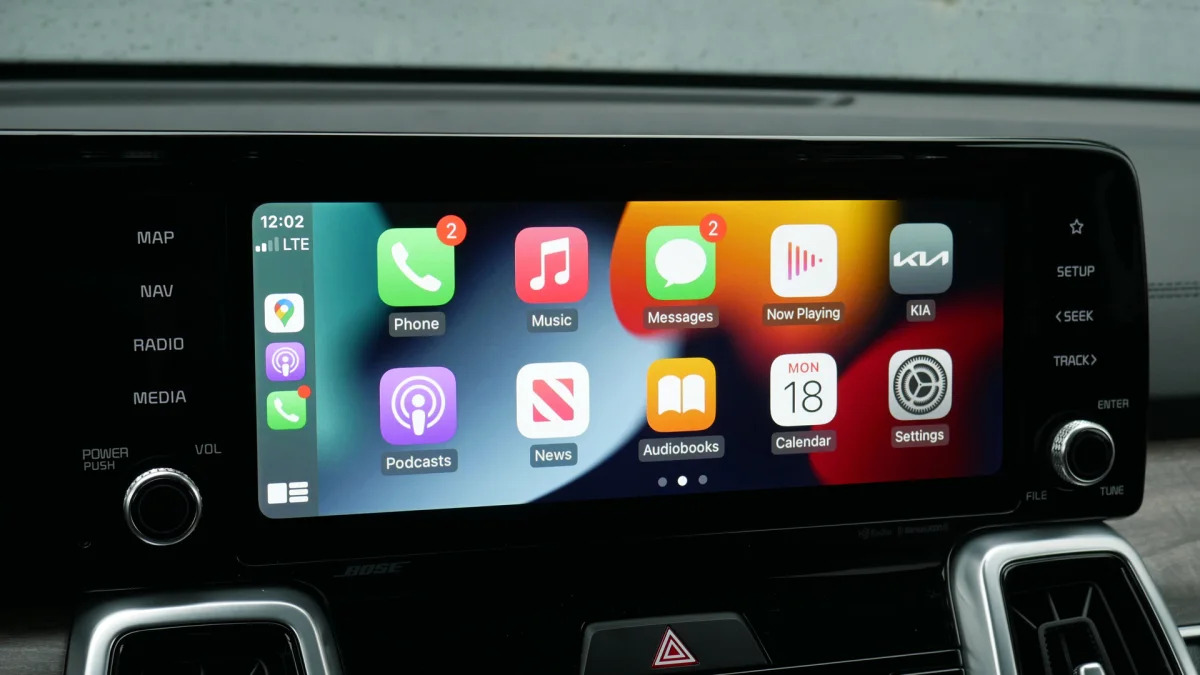 2022 Kia Sorento SX Prestige infotainment Apple Carplay