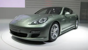 Porsche Panamera S Hybrid: Geneva 2011